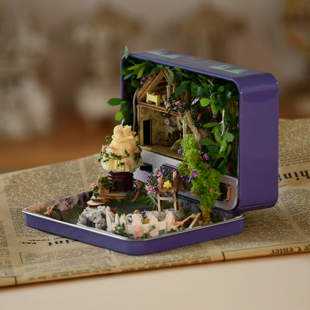 Tin Box Miniature
